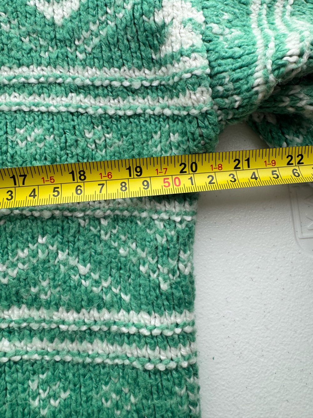 American Eagle Fair Isle Snow Drift Green White Cropped Sweater XS - Picture 8 of 9